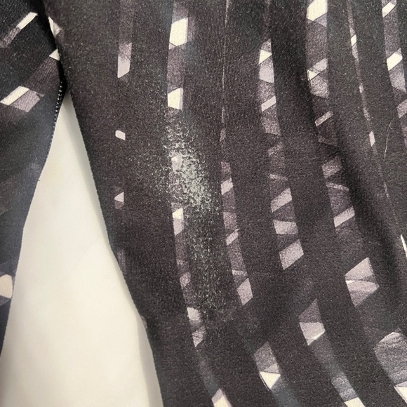 Lululemon Athletica Black and White Patterned Leggings Size 8 - Picture 6 of 6